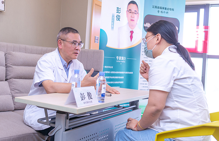 粽香飘端午 义诊暖人心——宝安控股集团开展健康义诊活动